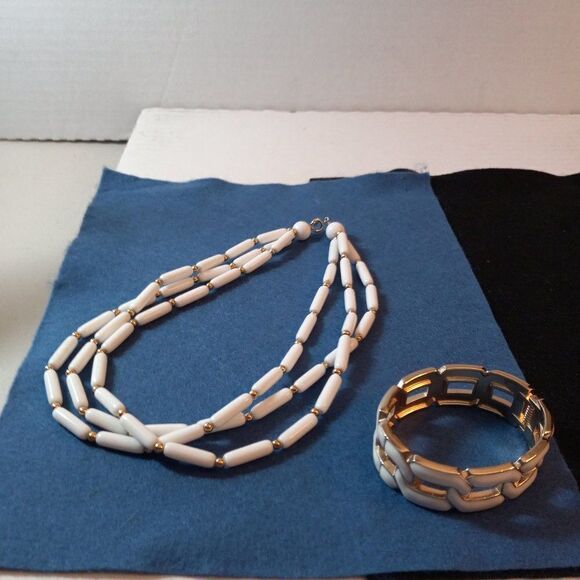 Vintage Beaded Necklace and Bracelet - Picture 1 of 6